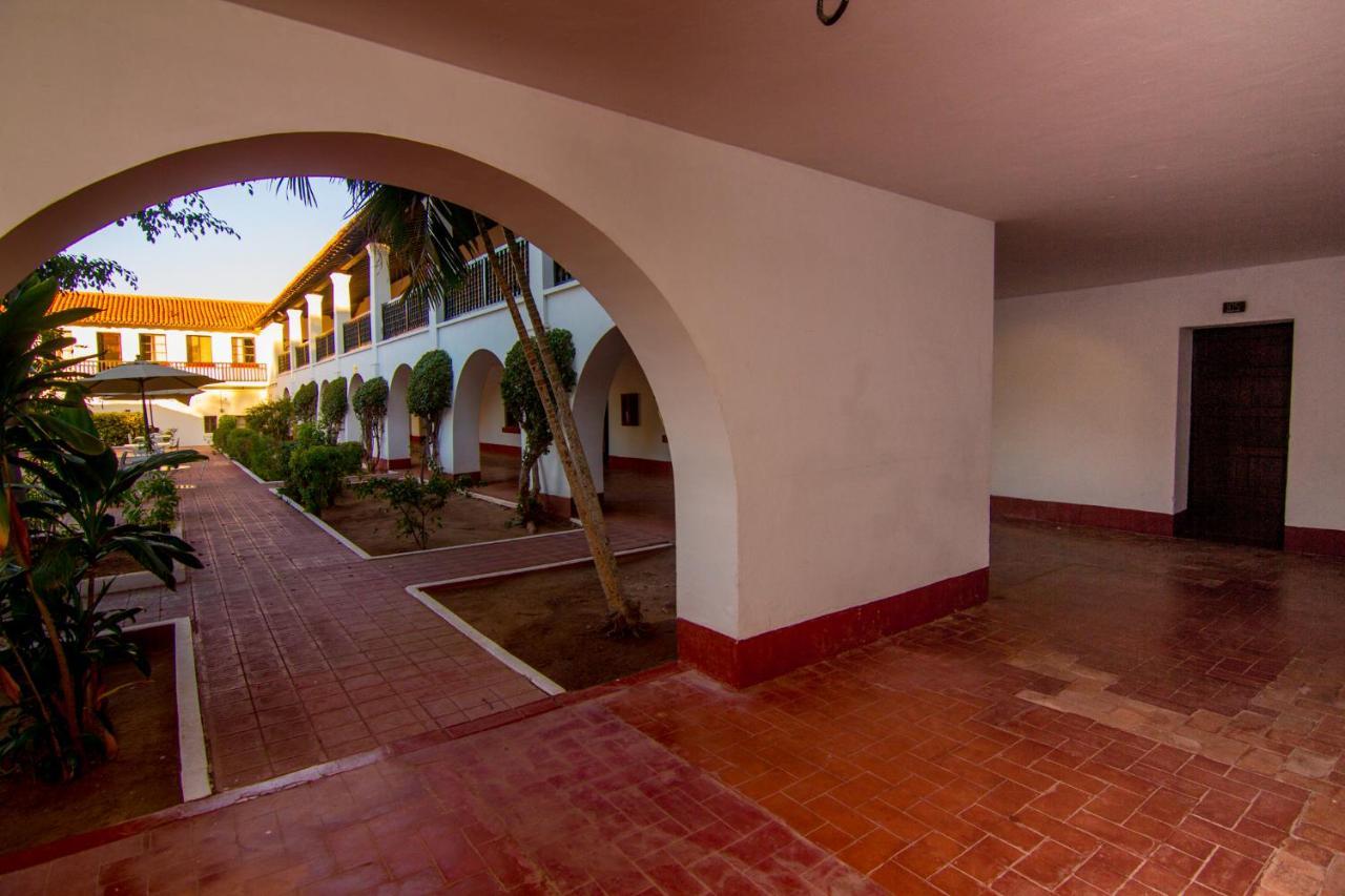 Hotel Playa De Cortes Гуаймас Экстерьер фото